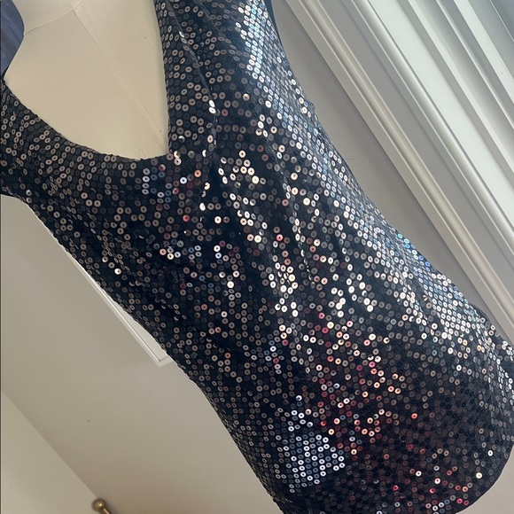 Michael Kors Black Sequin Top - Picture 1 of 4